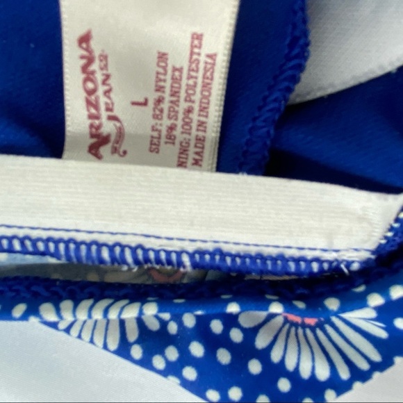 Arizona blue daisy print strapless tankini with side tie bottoms, M - Picture 6 of 15